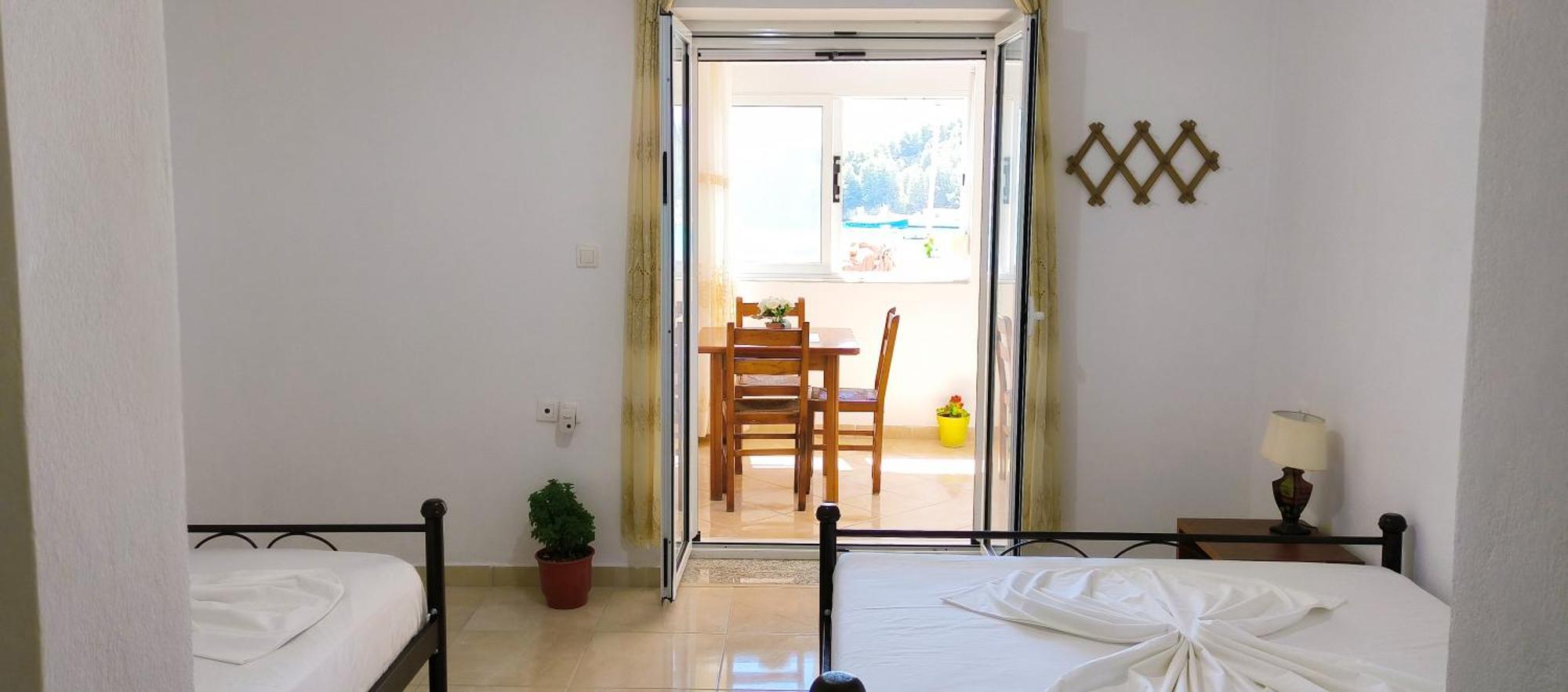 Natasha Rooms Himare Exterior photo