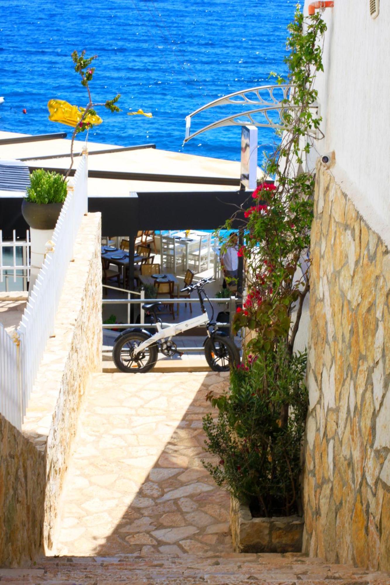 Natasha Rooms Himare Exterior photo